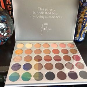 Morphe & Jaclyn hill Colab palette